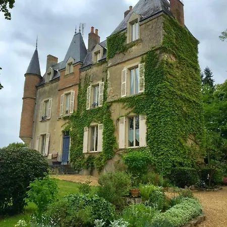Homestay France Petit Chateau *