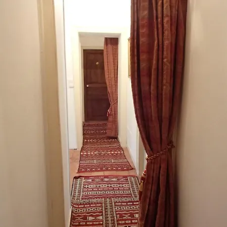 France Petit Chateau