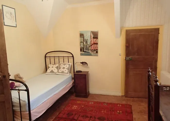 Δωμάτια σε οικογενειακή κατοικία France Petit Chateau