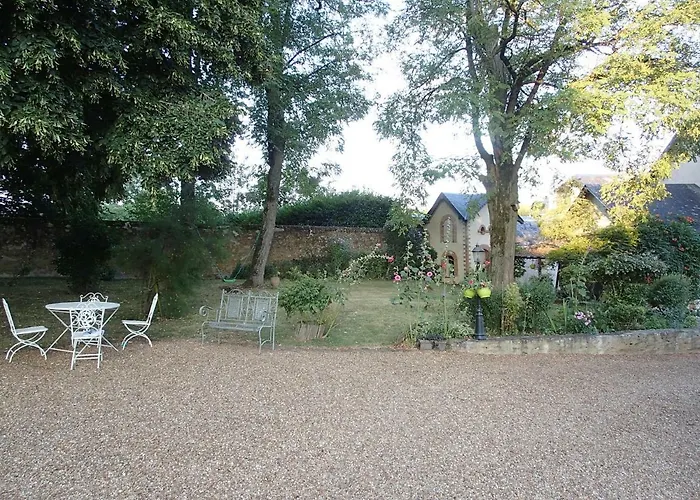 France Petit Chateau *